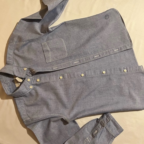 Light Blue Jean colored cotton button down shirt Boys size 7-8Y. Worn once. H&M - Picture 3 of 5